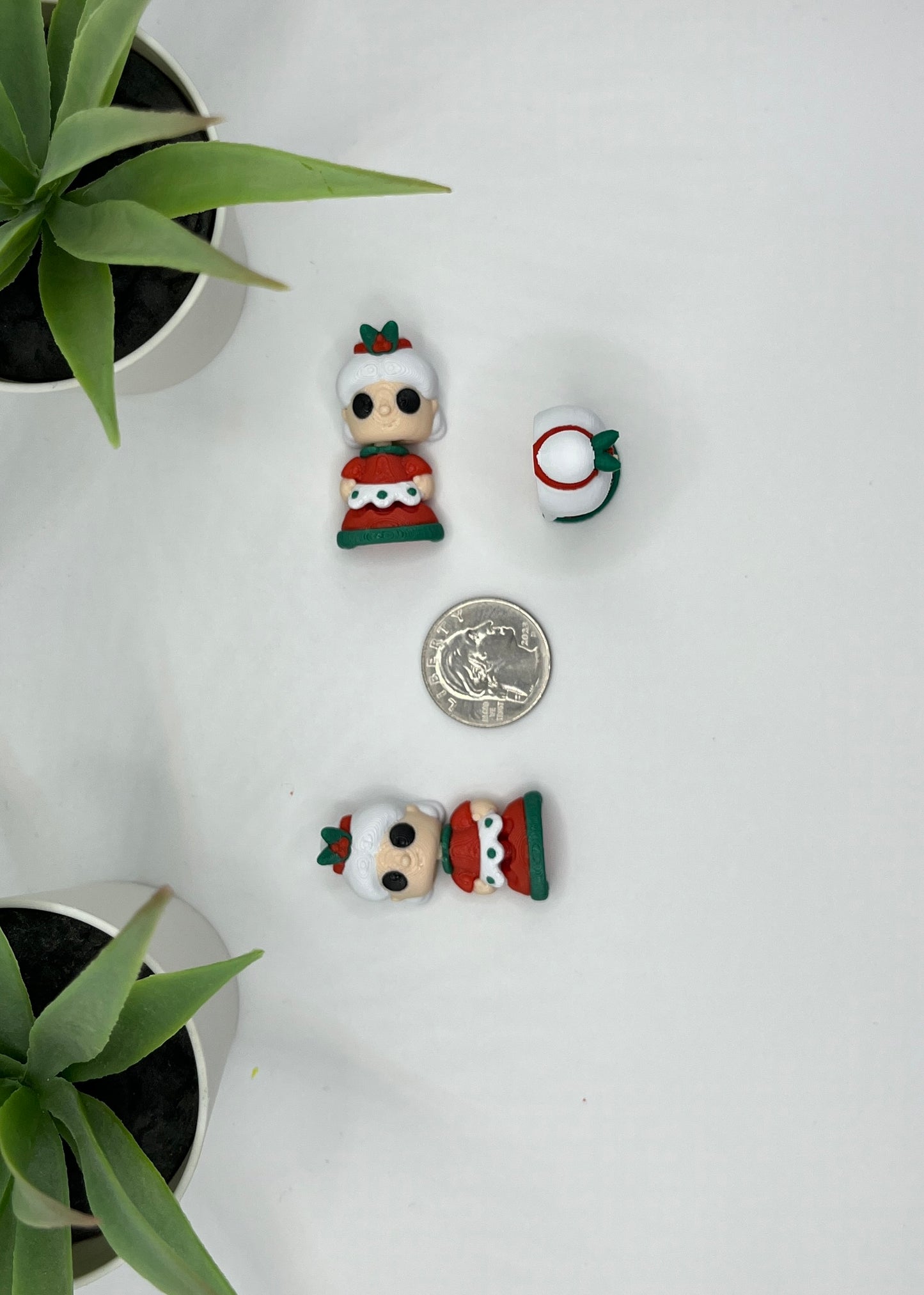 Mrs. Claus Fidget Character